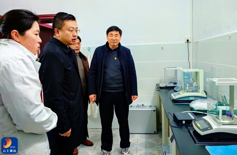 厚植人才沃土 赋能高质量发展 刘子恒调研人才工作，并以普通党员身份参加县公检中心组织生活会